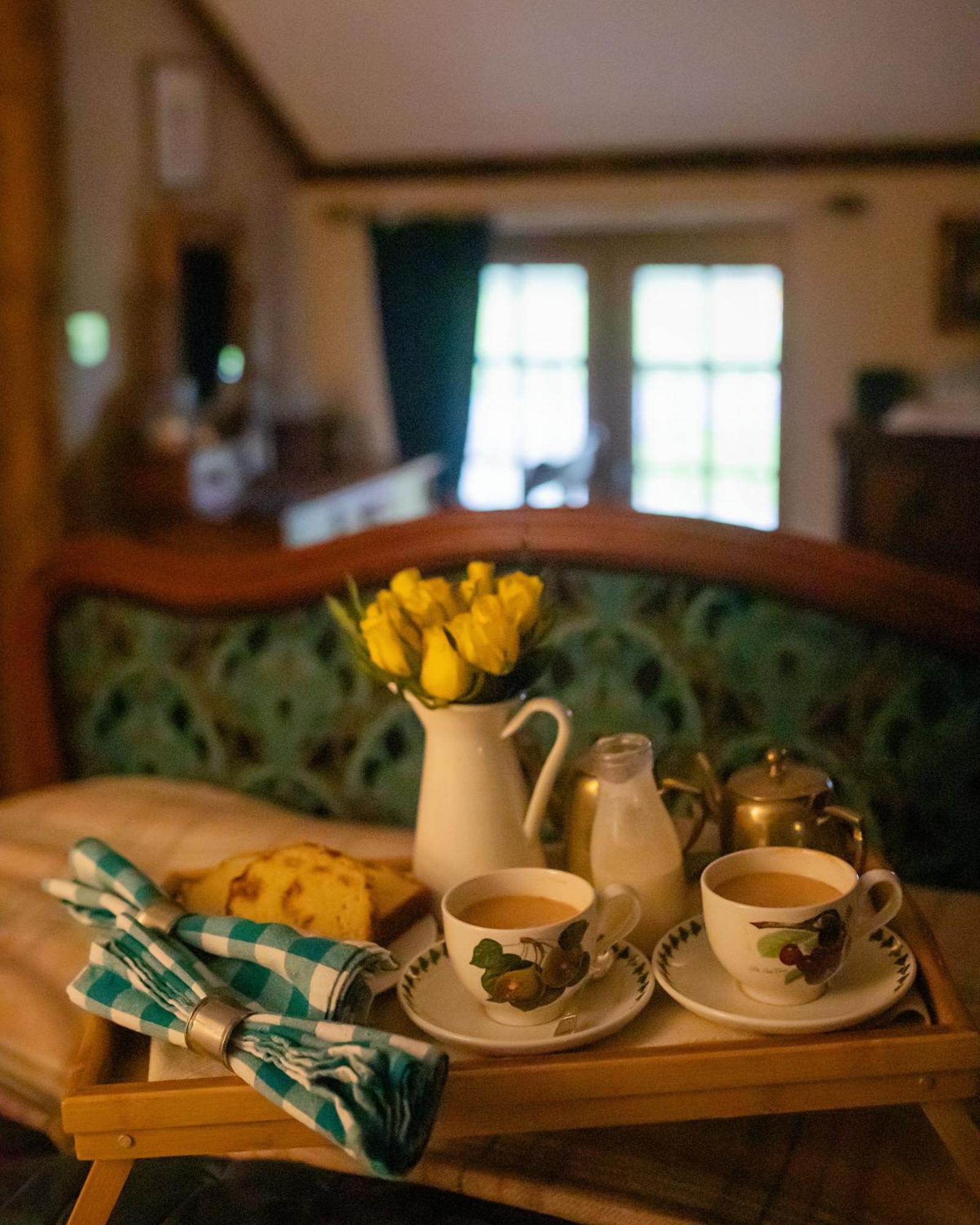 Charming Country Cottage With Oak Beams In Historic Setting, Brecon Beacons Retreat Llangadog Dış mekan fotoğraf